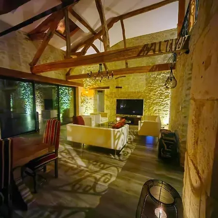 Bed and breakfast Domaine De Pourrouquet - D'hotes 3*