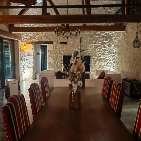 Domaine De Pourrouquet - D'hotes Vic-Fezensac