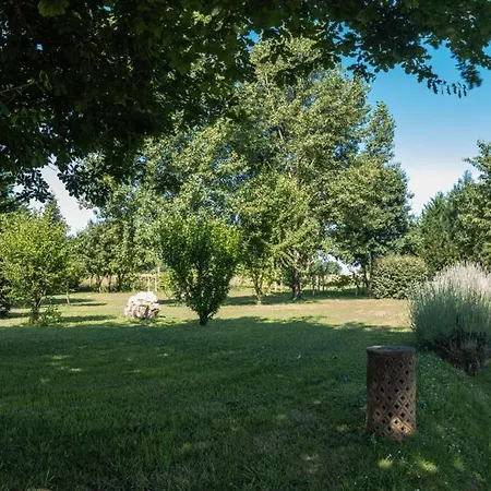 Bed and breakfast Domaine De Pourrouquet - D'hotes Vic-Fezensac