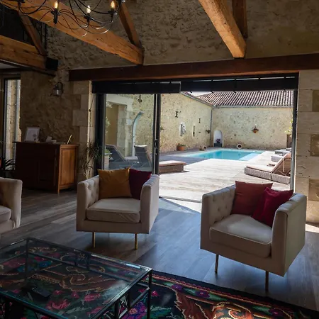 Domaine De Pourrouquet - D'hotes De Charme Avec Piscine Et Bed & Breakfast Vic-Fezensac