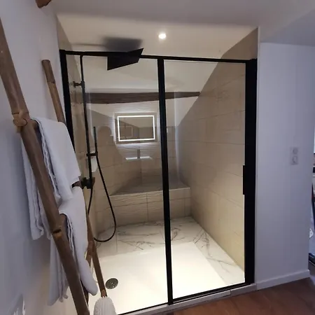 Domaine De Pourrouquet - D'hotes Bed and breakfast 3*