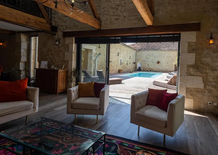 Domaine De Pourrouquet - D'hotes De Charme Avec Piscine Et Bed & Breakfast Vic-Fezensac