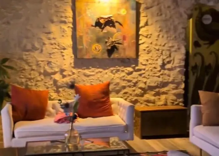 Domaine De Pourrouquet - D'hotes Bed & Breakfast 3*