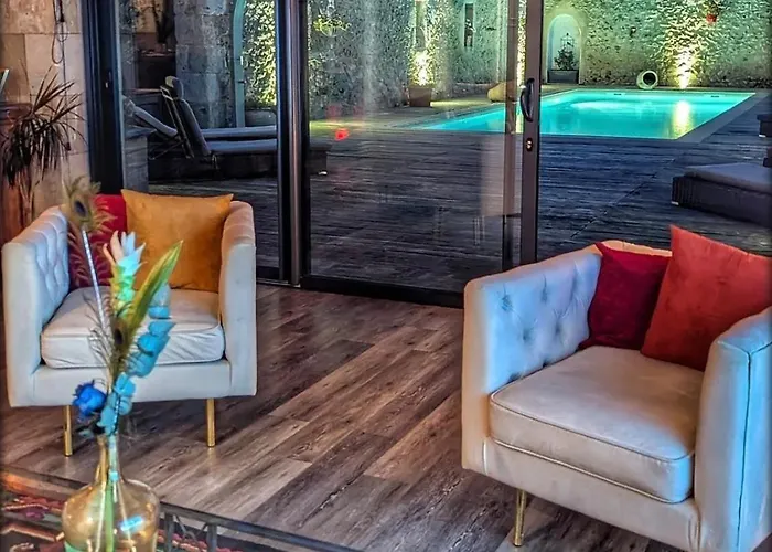 Domaine De Pourrouquet - D'hotes De Charme Avec Piscine Et Bed & Breakfast Vic-Fezensac